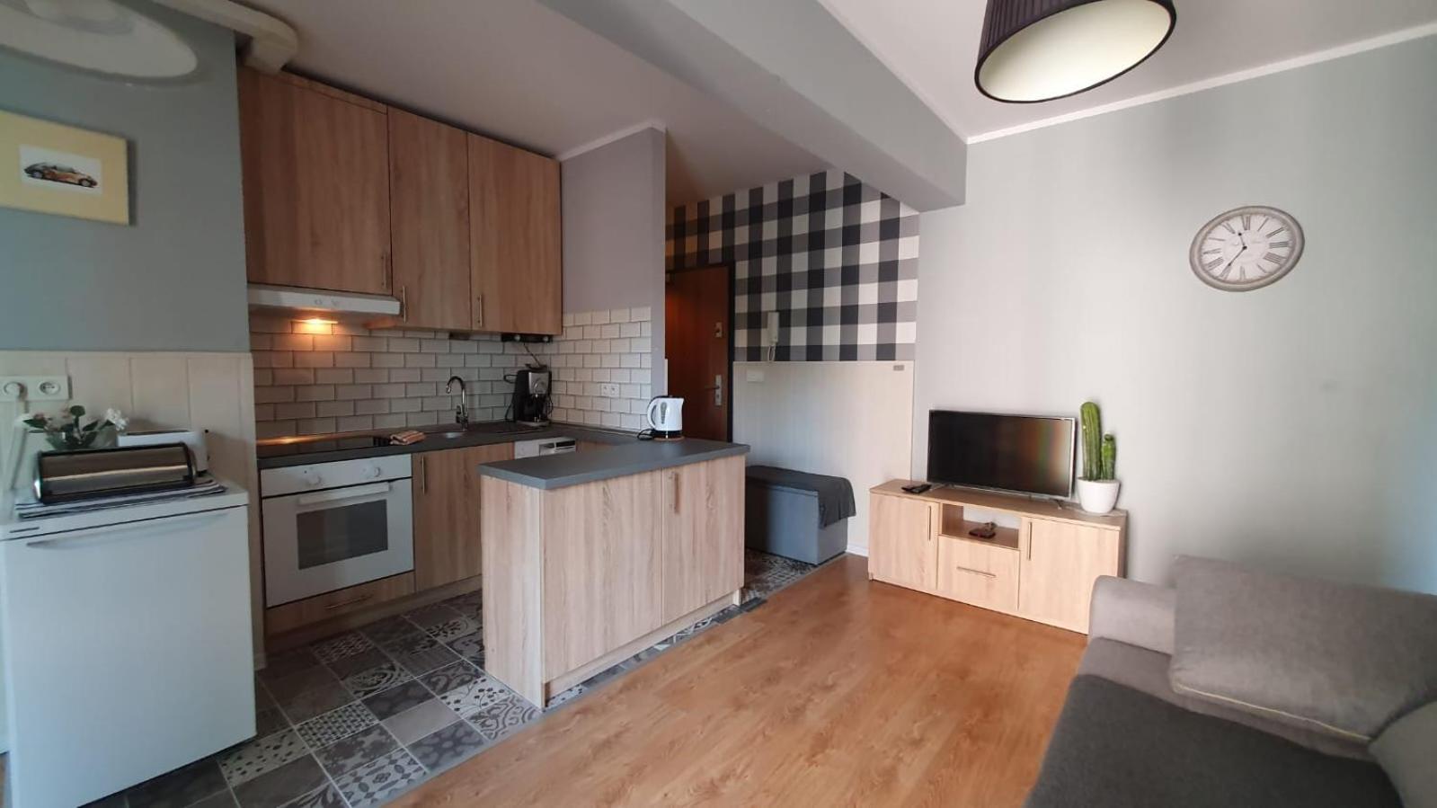 Apartament Poznanska 1 Apartment Екстериор снимка